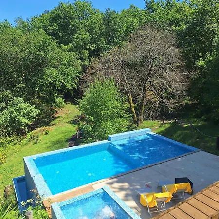 Semesterbostad Oak Villa, Relax And Nature *