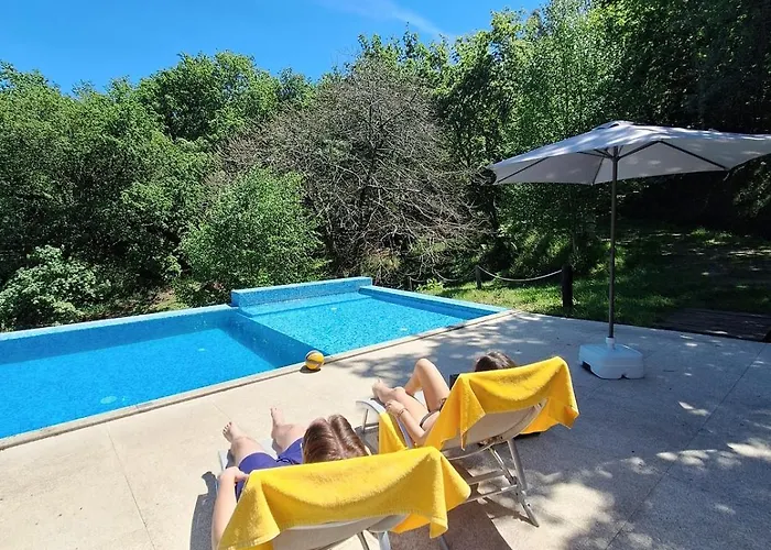 Feriehus Oak Villa, Relax And Nature